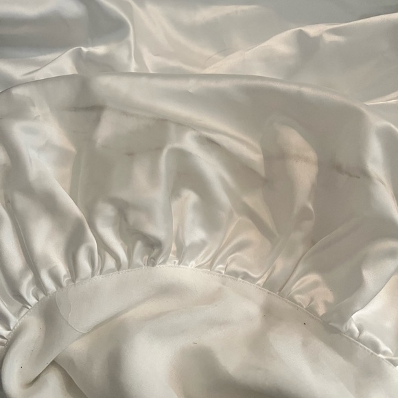 Maggie Soterro Wedding Dress size 6/8, veil and ball gown slip - Picture 6 of 9